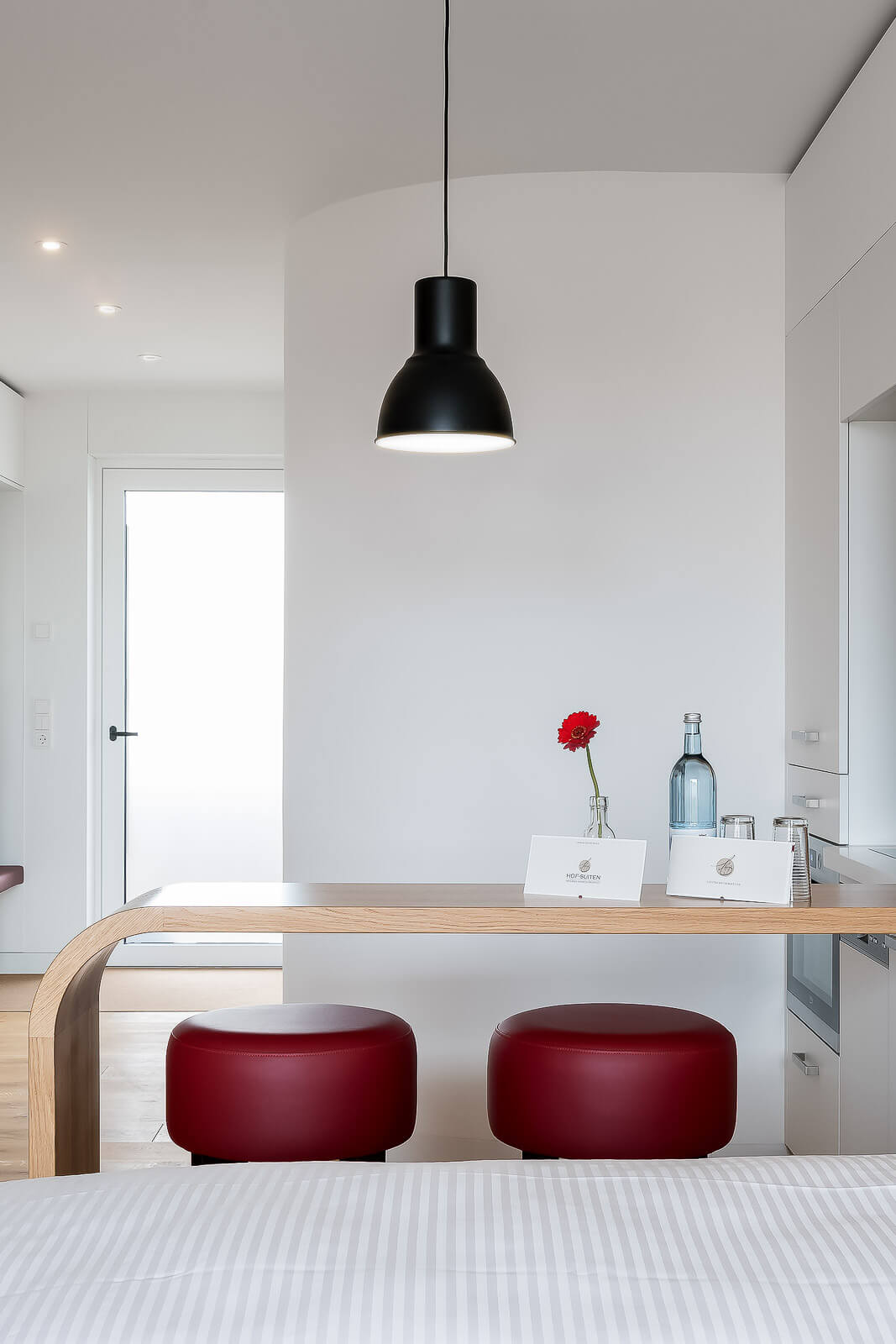 Interior Fotografie minimalistische Küche mit modernen Details – Milan Istvan